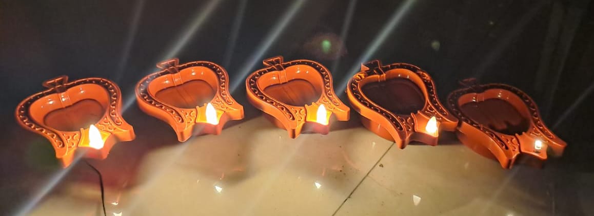 Leaf Design Water Sensor Diya Set (4 Pcs) – Smokeless LED Jal Deepak