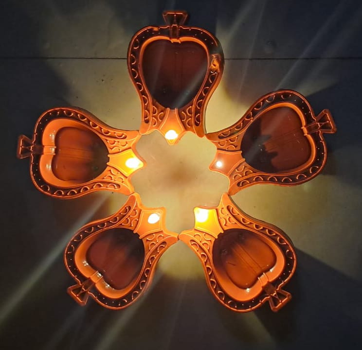 Leaf Design Water Sensor Diya Set (4 Pcs) – Smokeless LED Jal Deepak