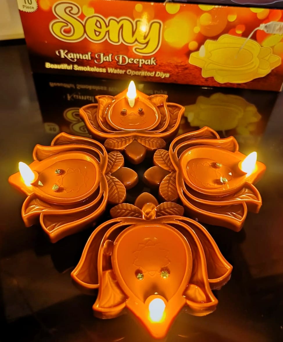 Lotus Water Sensor Diya – Set of 4 (Gift Box)